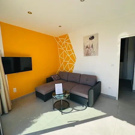 N3 Maison T2 Climatise アパート